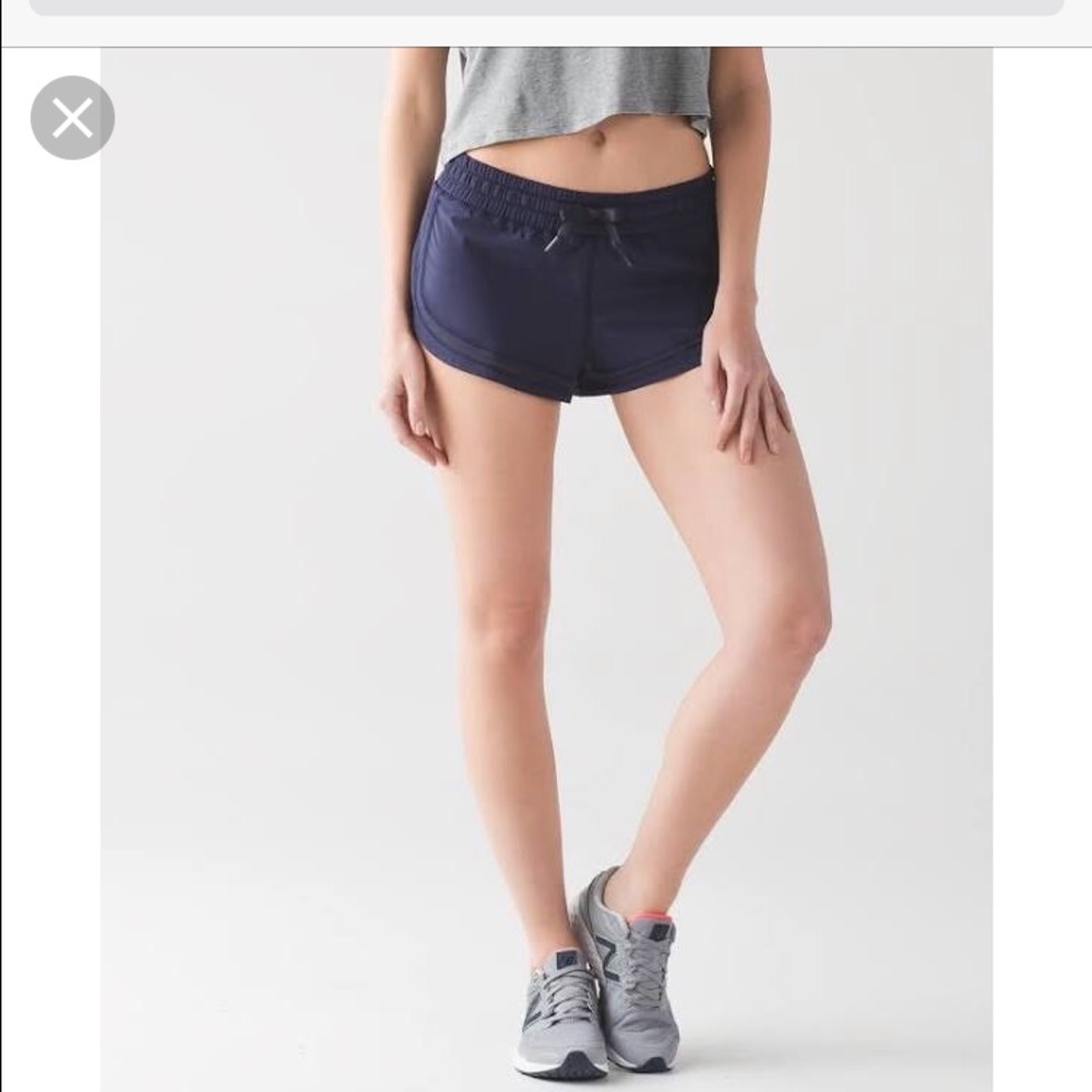 Green Lululemon shorts (Make a Move 3 inch